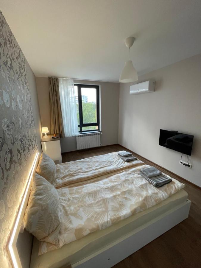 Movie Flats Apartment София Екстериор снимка